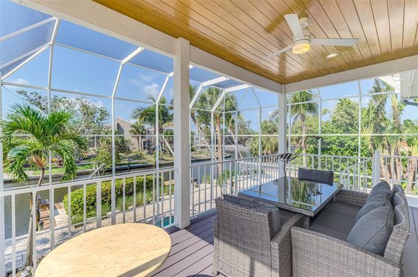 Glass Ceilings, Interior, Sun Room, Wooden Ceilings, Wood Texture Flooring