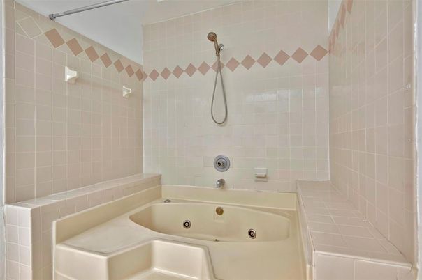 Bathroom, Interior, Tile Countertops