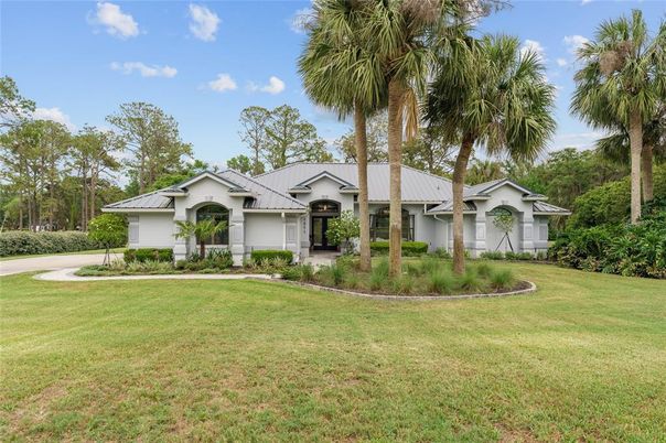 Backyard, Exterior, Facade, Ranch