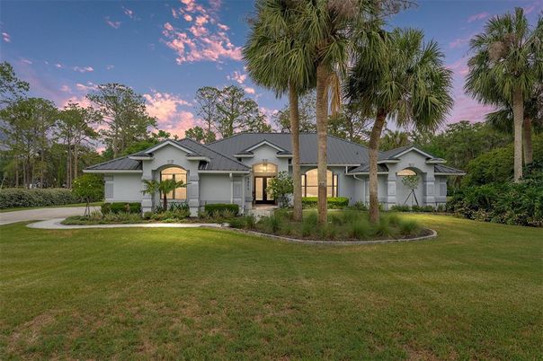 Backyard, Exterior, Facade, Ranch