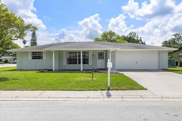 Attached, Exterior, Facade, Ranch
