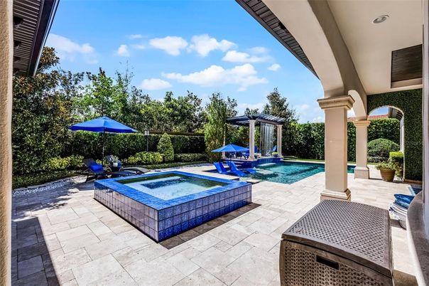 Exterior, Pool