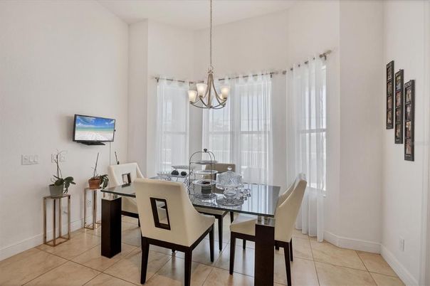 Chandelier, Dining room, Interior, Pendant Lights