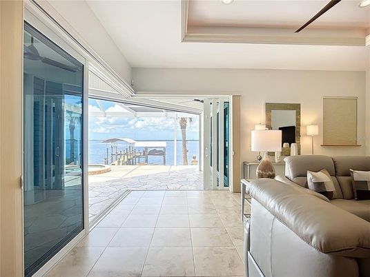 Interior, Living room, Recessed Lighting, Water