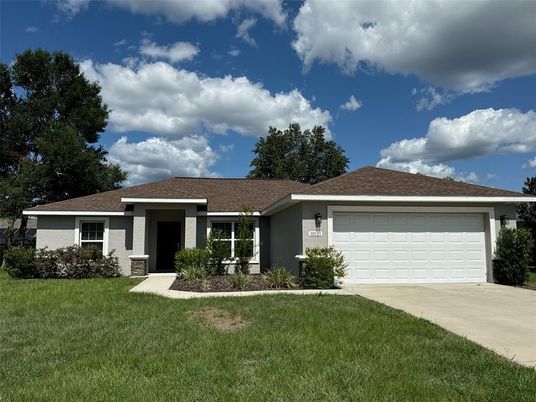 Attached, Exterior, Facade, Ranch