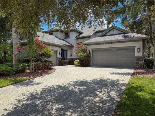Attached, Exterior, Facade, Ranch