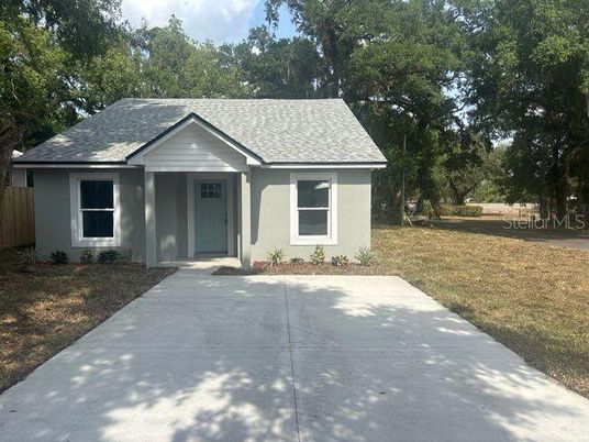 Backyard, Exterior, Facade, Ranch