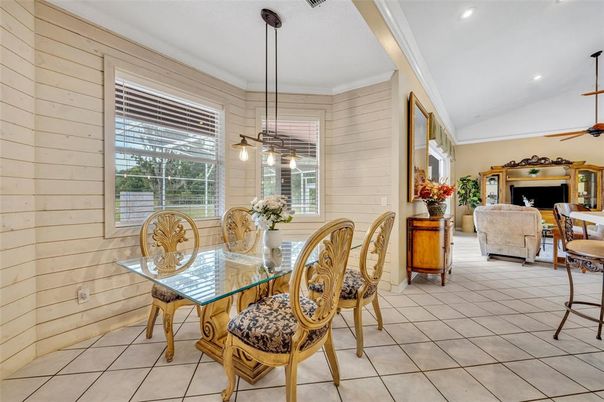 Dining room, Interior, Living room, Pendant Lights, Recessed Lighting