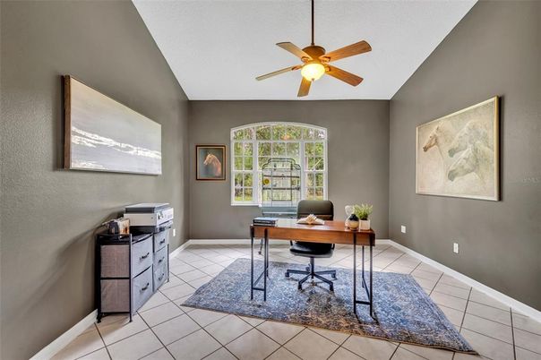 Home Office, Interior