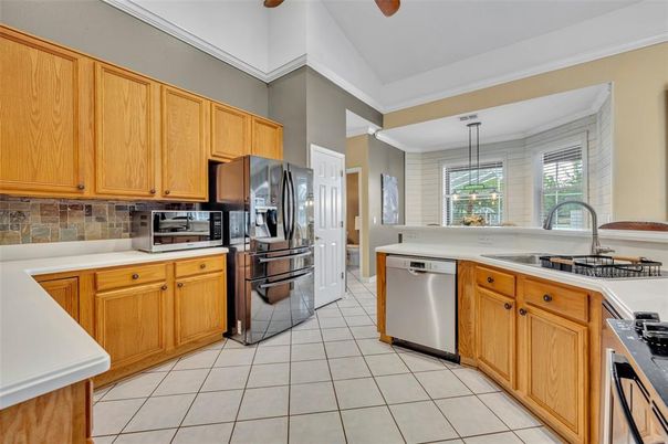 Interior, Kitchen, Pendant Lights, Stainless Steel Appliances