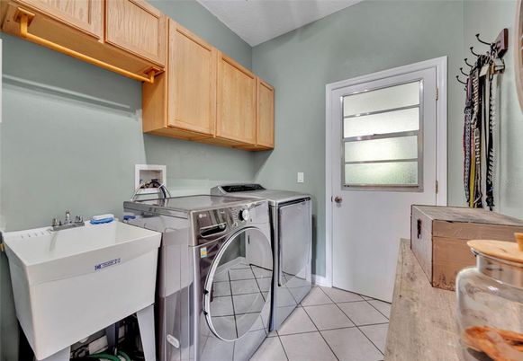 Interior, Washer