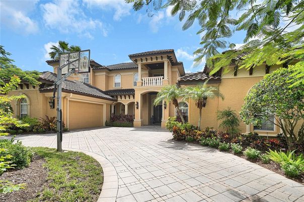 Attached, Exterior, Facade, Mediterranean