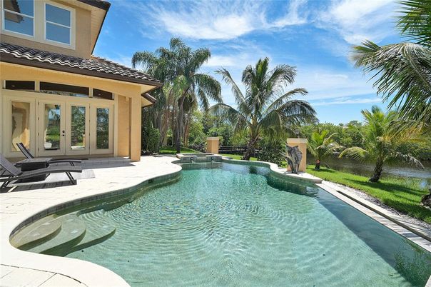 Exterior, Pool, Water