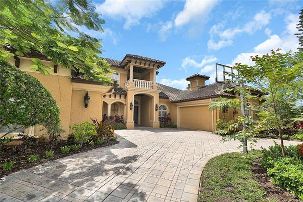 Attached, Exterior, Facade, Mediterranean