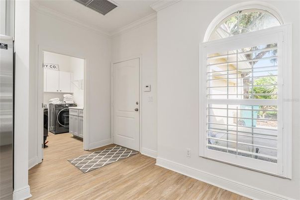 Interior, Washer, Wood Texture Flooring