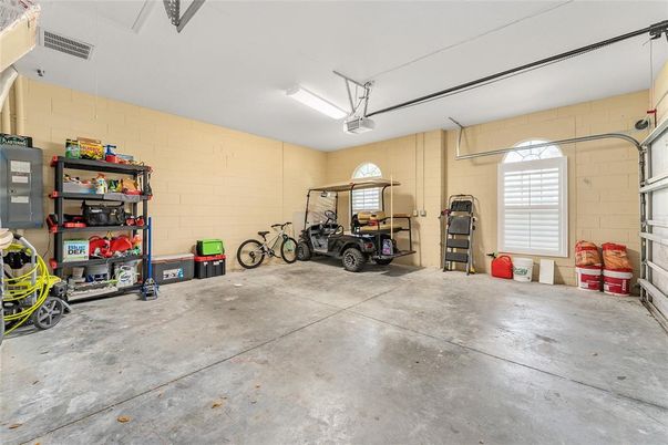 Garage, Interior