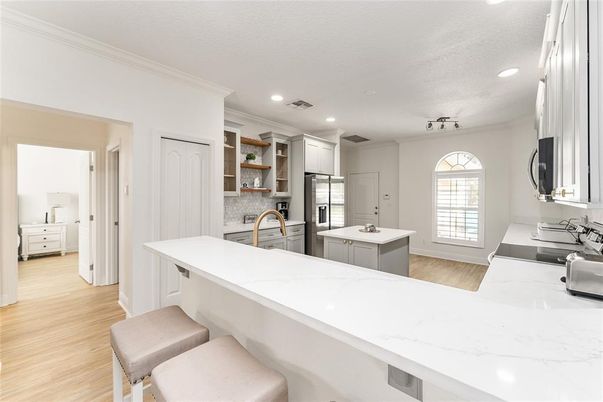 Interior, Kitchen, Recessed Lighting, Wood Texture Flooring