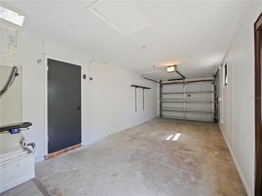 Garage, Interior