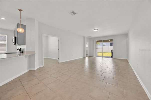 Empty room, Interior, Pendant Lights, Recessed Lighting