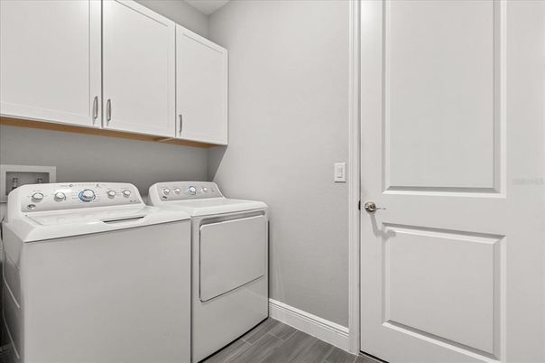 Interior, Washer, Wood Texture Flooring