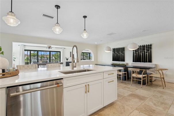 Dining room, Interior, Kitchen, Pendant Lights, Recessed Lighting, Stainless Steel Appliances