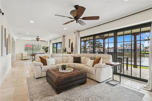 Interior, Living room, Recessed Lighting, Water