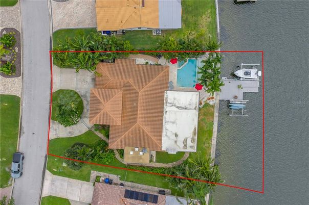 Exterior, Drone