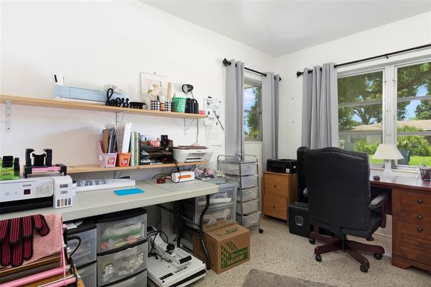 Home Office, Interior