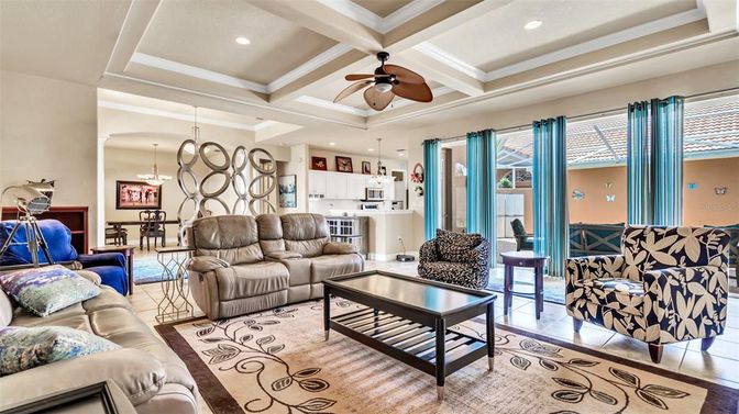 Dining room, Interior, Kitchen, Living room, Pendant Lights, Recessed Lighting, Stainless Steel Appliances