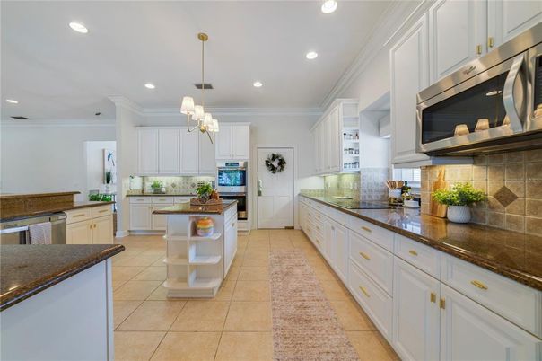 Interior, Kitchen, Pendant Lights, Recessed Lighting, Stainless Steel Appliances