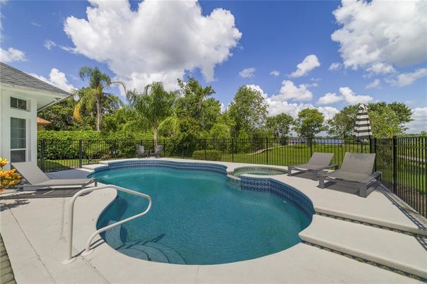 Exterior, Pool