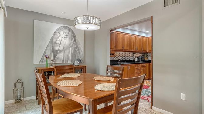 Dining room, Interior, Kitchen, Pendant Lights, Recessed Lighting
