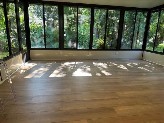 Empty room, Interior, Sun Room, Wood Texture Flooring
