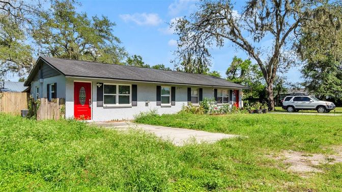 Backyard, Exterior, Facade, Ranch