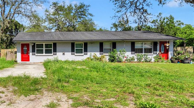 Backyard, Exterior, Facade, Ranch