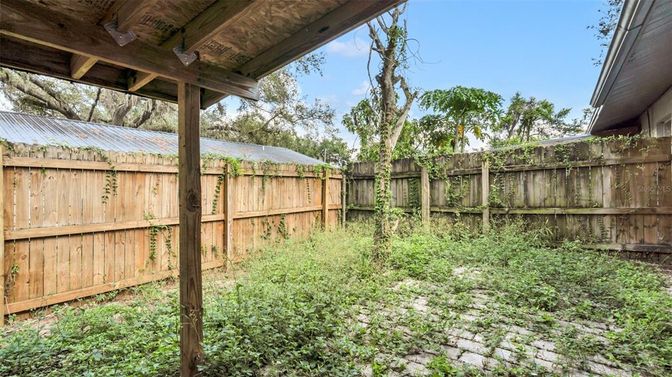 Backyard, Exterior