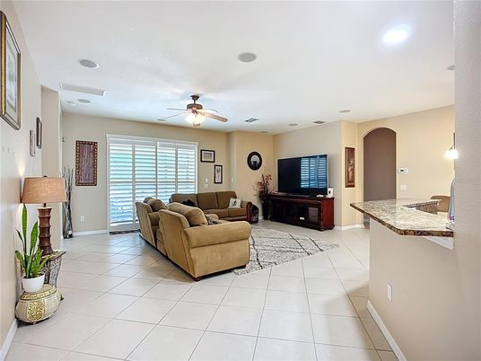 Interior, Living room, Pendant Lights, Recessed Lighting