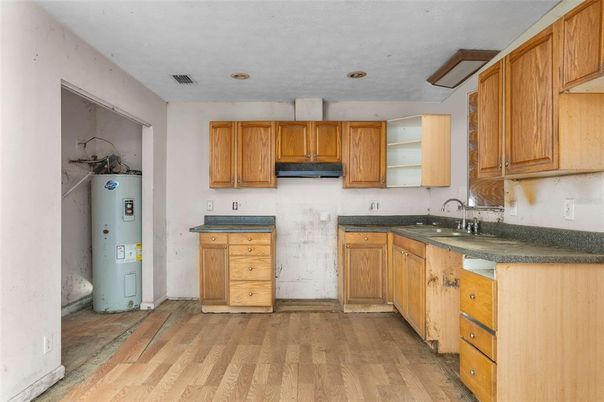 Interior, Kitchen, Recessed Lighting, Wood Texture Flooring