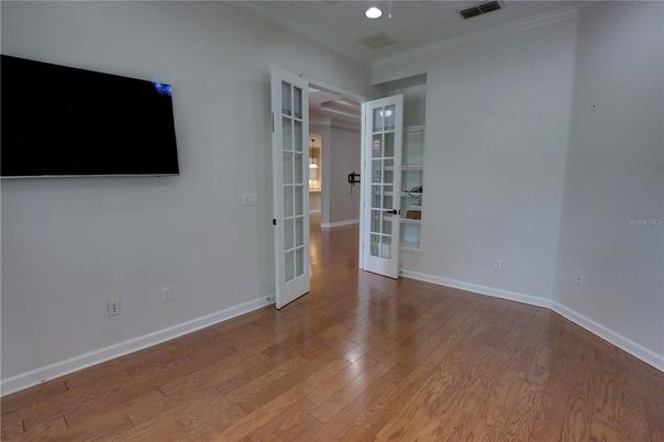 Empty room, Interior, Recessed Lighting, Wood Texture Flooring