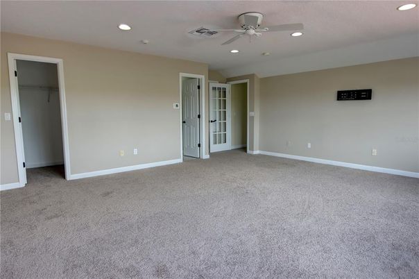 Empty room, Interior, Recessed Lighting