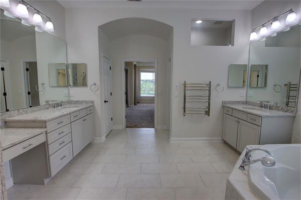 Bathroom, Dual Sink Vanities, Interior