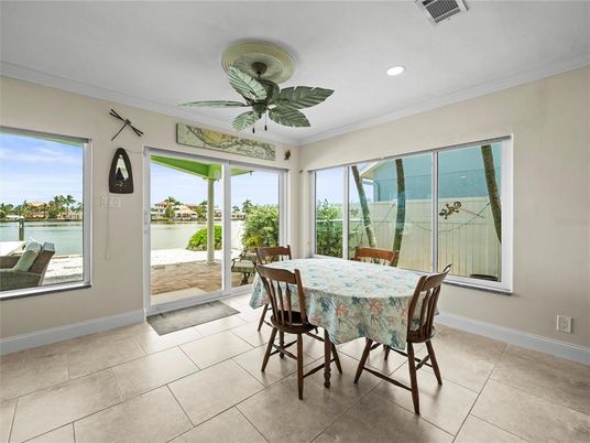 Dining room, Interior, Recessed Lighting, Water