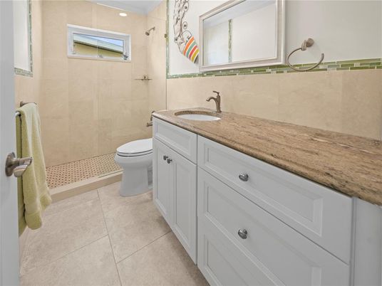 Bathroom, Interior, Recessed Lighting