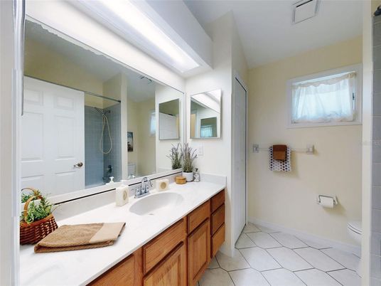 Bathroom, Dual Sink Vanities, Interior
