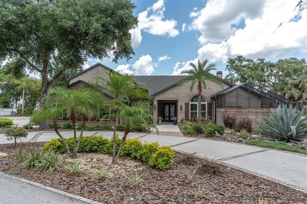 Backyard, Exterior, Facade, Ranch