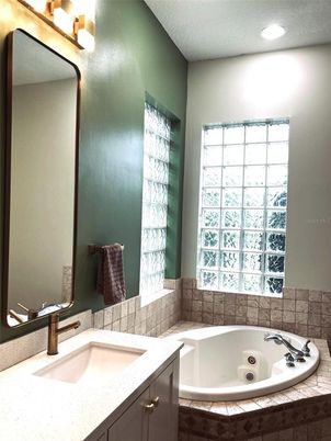 Bathroom, Interior, Recessed Lighting