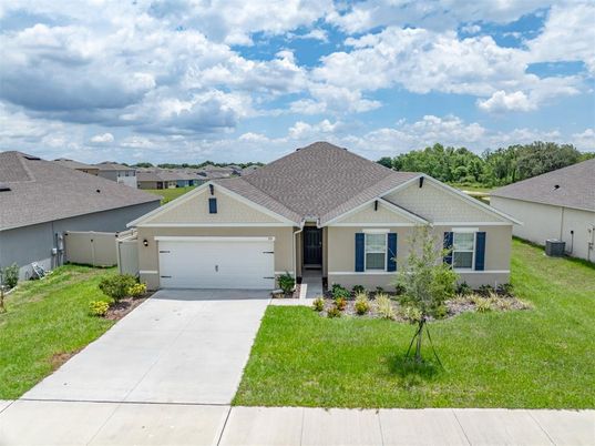Attached, Exterior, Facade, Ranch