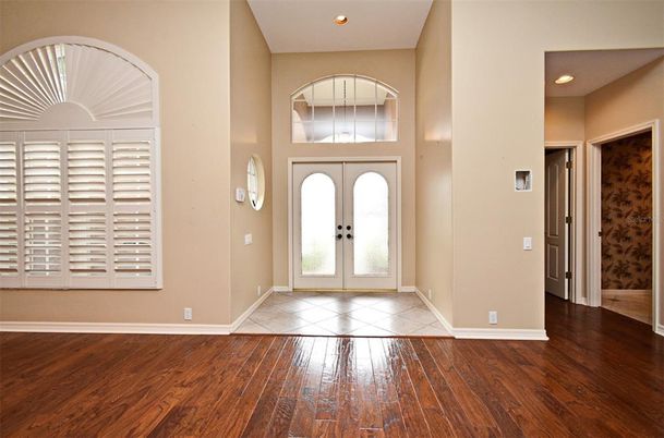 Interior, Recessed Lighting, Wood Texture Flooring