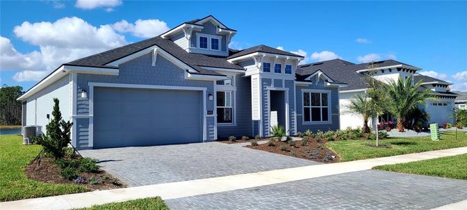 Attached, Exterior, Facade, American Craftsman