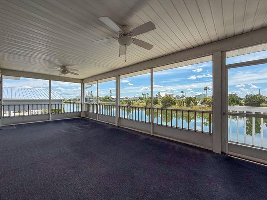 Interior, Sun Room, Water